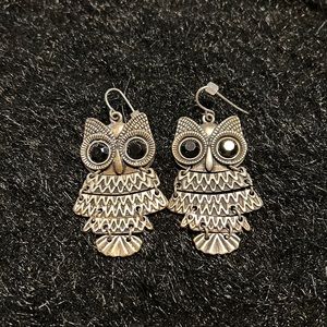 Silver onyx owl earrings
